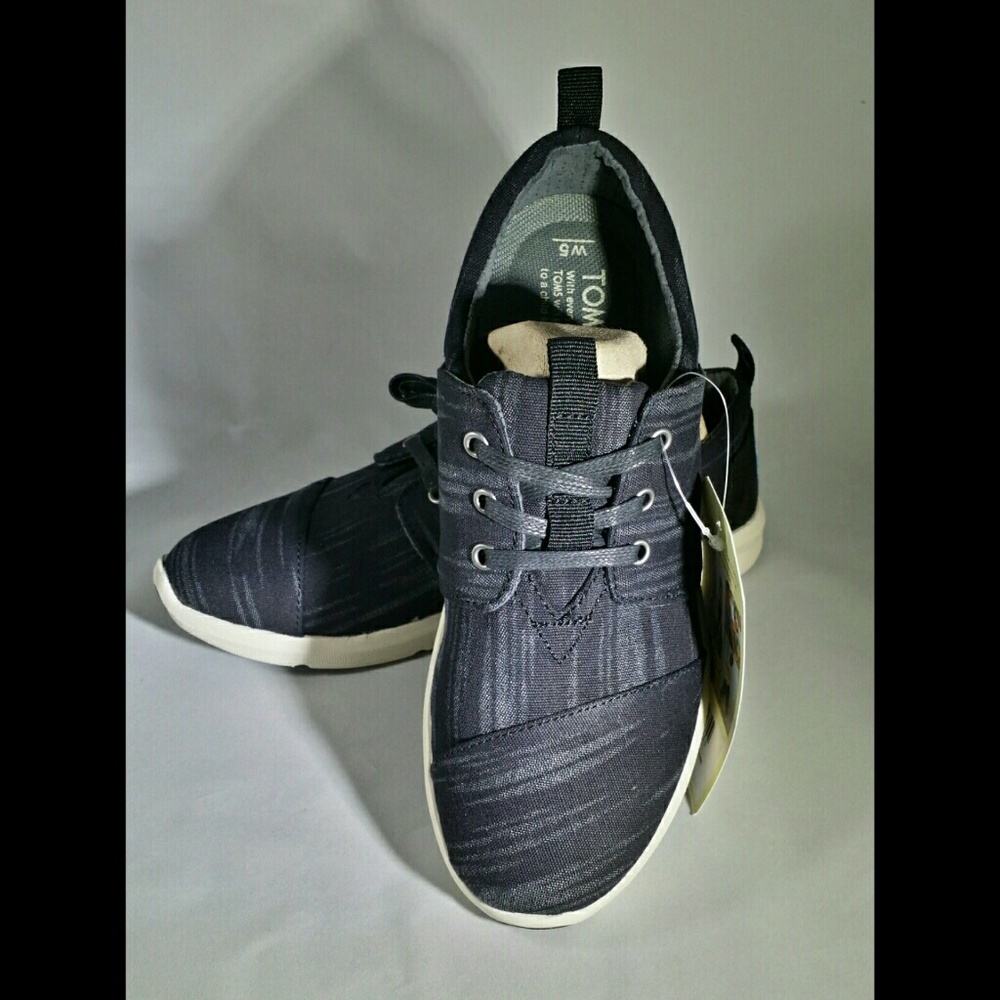 Women's Del Rey Casual Sneaker by TOMS Size 5 B(M)